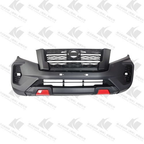 Centre Net and Front Bumper with Smoked Lens Tail Light